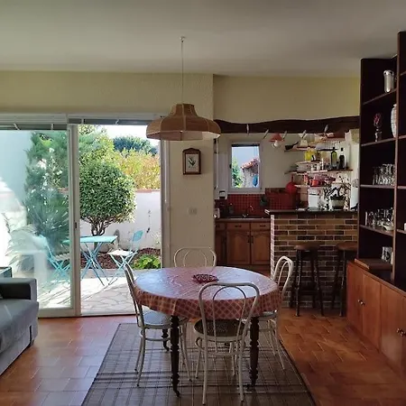 La Cour Du Moulin/t3/centre-ville/wi-fi/terrasse Holiday home