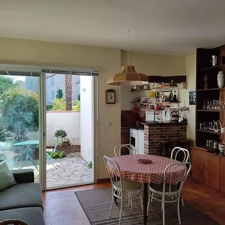 La Cour Du Moulin/t3/centre-ville/wi-fi/terrasse Dom wakacyjny La Rochelle (Charente-Maritime)