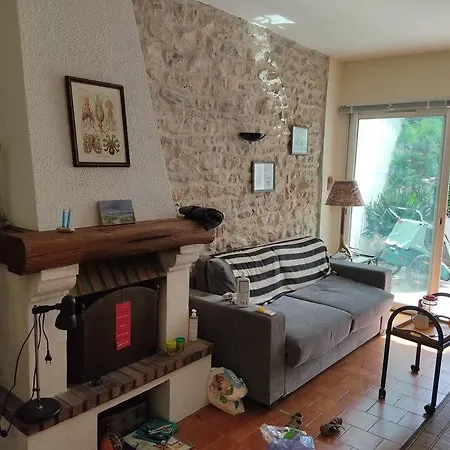 La Cour Du Moulin/t3/centre-ville/wi-fi/terrasse Ferienhaus La Rochelle (Charente-Maritime)