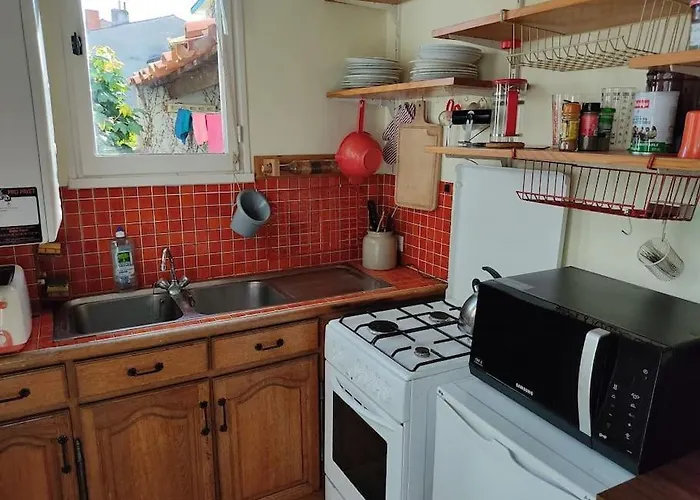 Casa de Férias La Cour Du Moulin/t3/centre-ville/wi-fi/terrasse La Rochelle (Charente-Maritime)